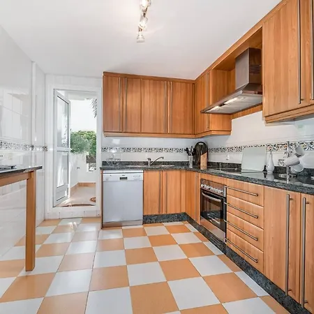 Great Location, Spacious And Beautiful * Marbella