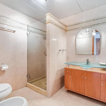 Apartment Great Location, Spacious And Beautiful